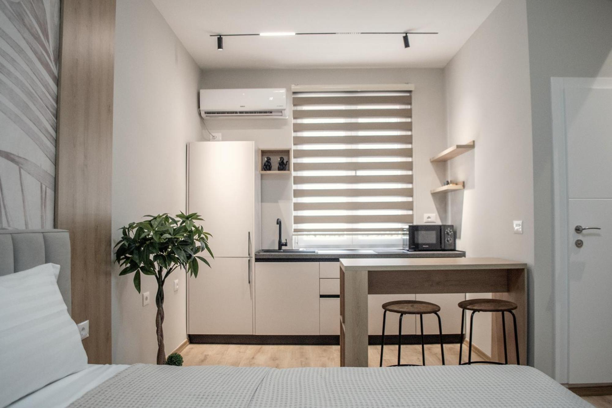 Goat Apartments Тирана Екстериор снимка