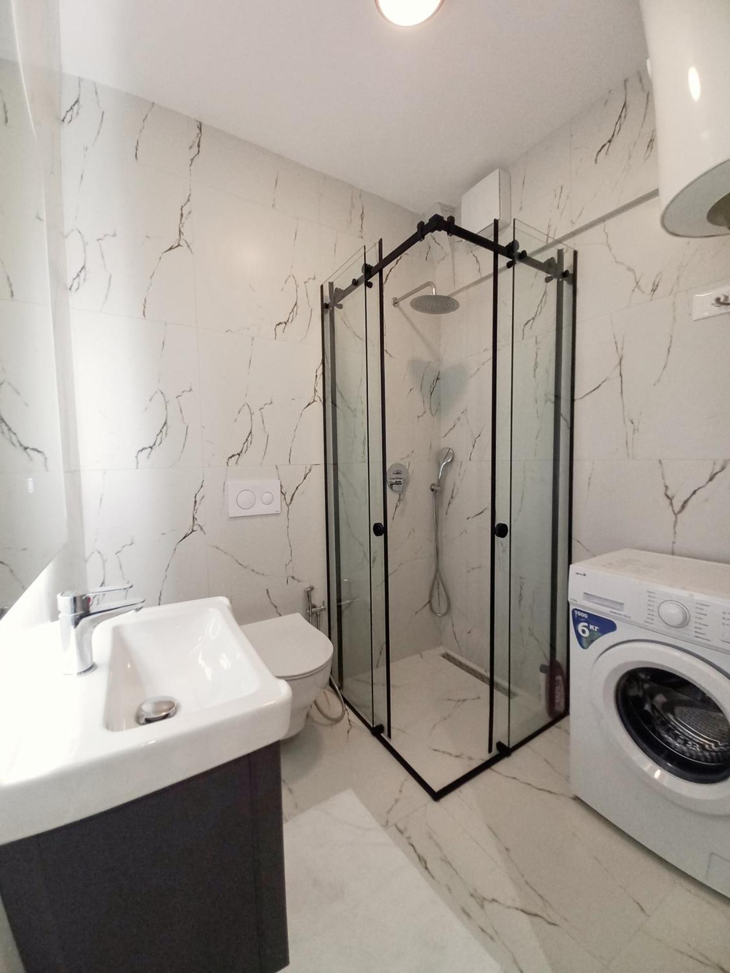 Goat Apartments Тирана Екстериор снимка